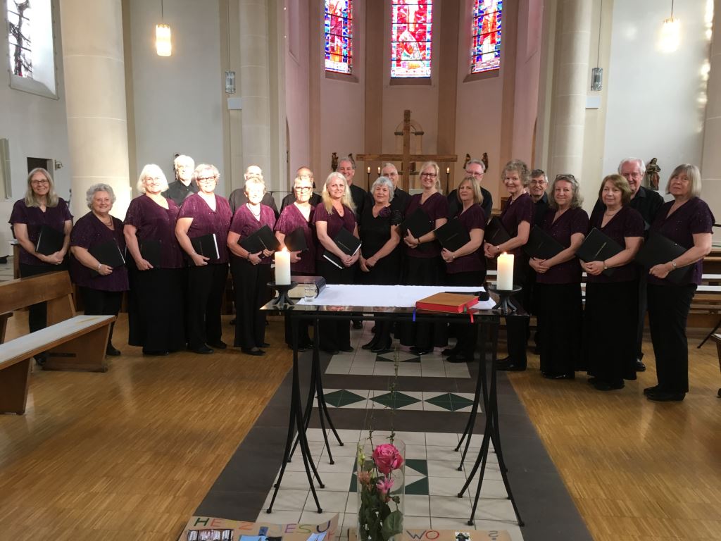 Herz Jesu Church Trier Posed